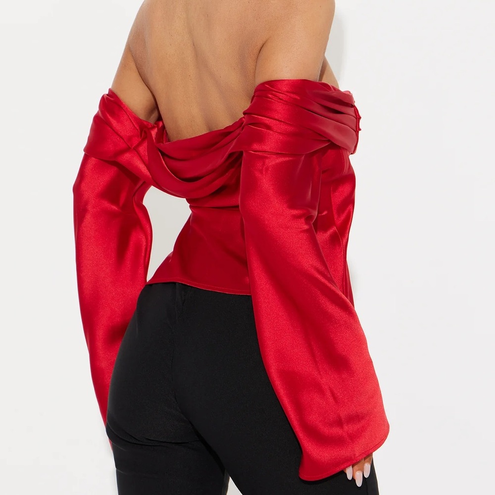 NWOT Fashion Nova Red Off-Shoulder Top - Picture 3 of 4